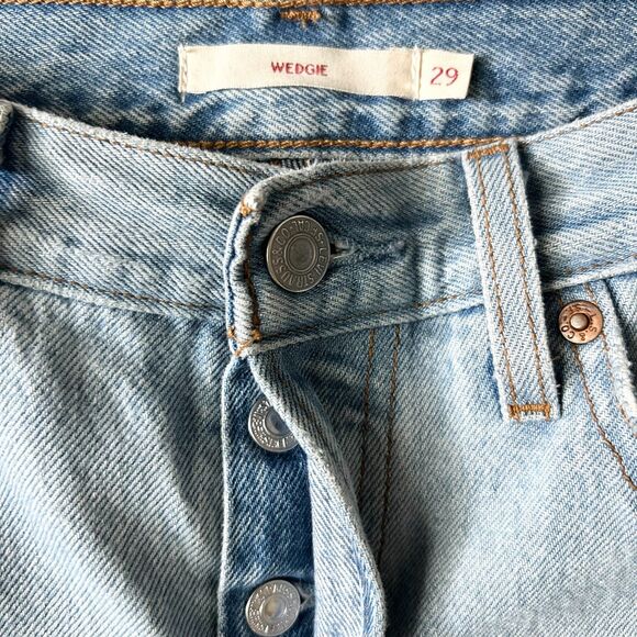 Levi’s Premium Wedgie Fit Icon High Rise Ripped Straight Jean Light Wash Size 29 - Picture 5 of 8